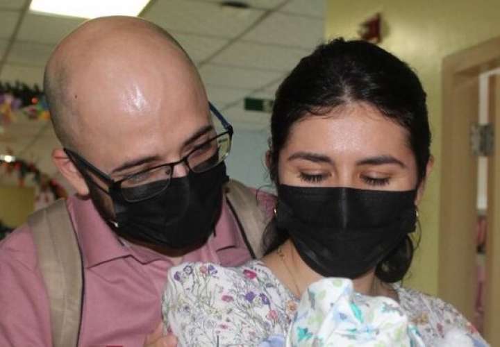 Bebé abandonado en Arraiján es recibido por familia de acogida