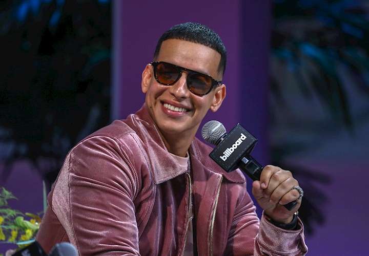 Daddy Yankee acude al último día de juicio del conocido Raphy Pina