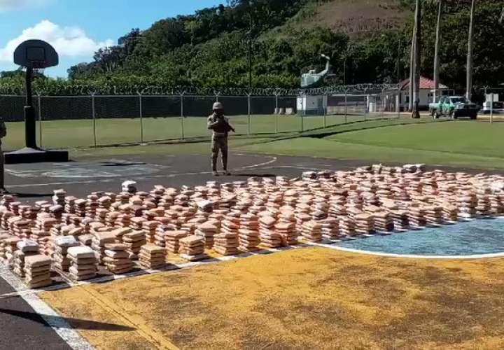 Decomisan más de una tonelada de droga en isla Galera  [Video]