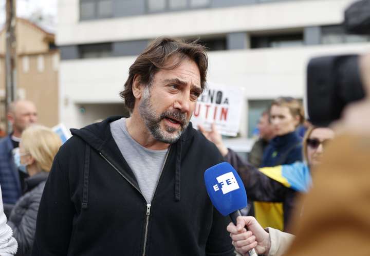 Actor de cine Javier Bardem protesta contra la invasión a Ucrania