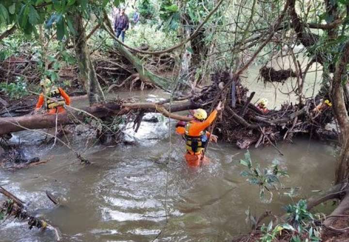 Encuentran cuerpo de hombre arrastrado por corriente de río Mamey 