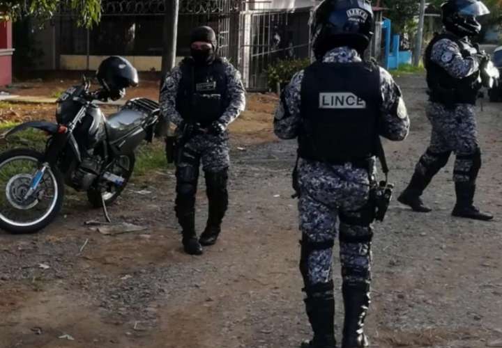 La Policía Nacional realizó operativos en el área.