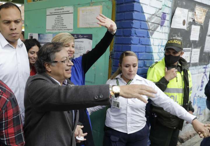 Gustavo Petro es el nuevo presidente de Colombia. Izquierda al poder
