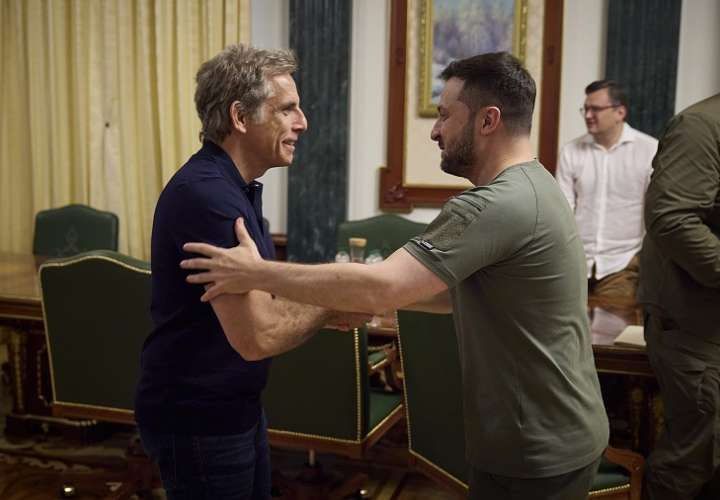 Ben Stiller visita a Zelenski en Ucrania y le dice "eres mi héroe"
