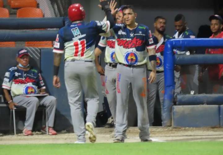 Panamá Metro buscará el viernes otro triunfo que le permita ir de nuevo a otra Final del Campeonato Nacional de Béisbol Mayor. Foto: Fedebeis