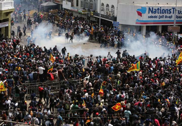 Manifestantes de Sri Lanka asaltan casa presidencial; hay caos