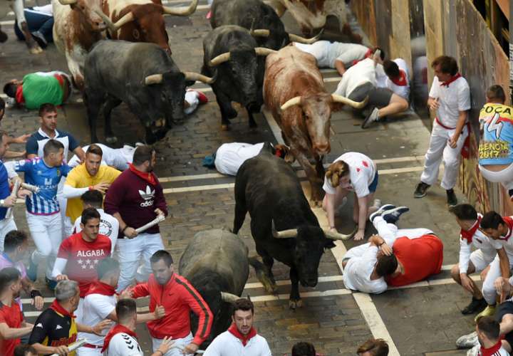  Tres heridos por encierro de toros en  San Fermín