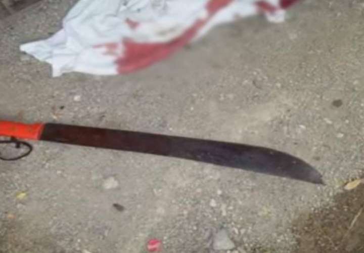 Menor mata a machetazos a hombre en Bocas del Toro