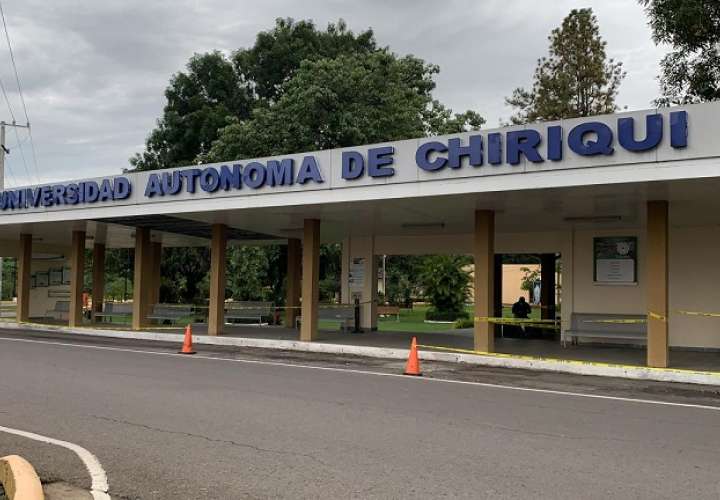 Universidad Autónoma de Chiriquí.