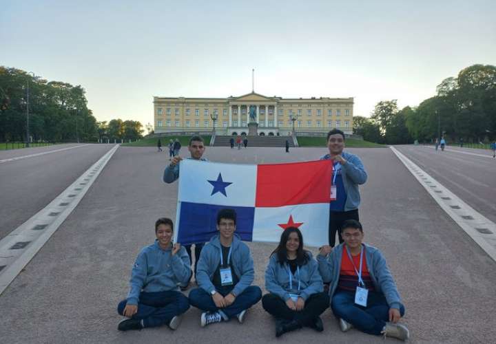 Panamá gana tres menciones de honor en Olimpiada de Matemáticas