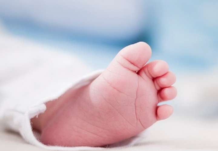 Detienen a enfermera por la muerte de cinco bebés que nacieron sanos