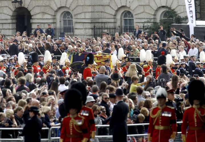 El funeral de Isabel II colapsa Londres