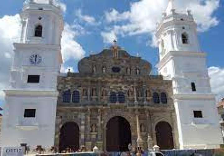 Mayín denuncia fallas en la restauración de la Catedral