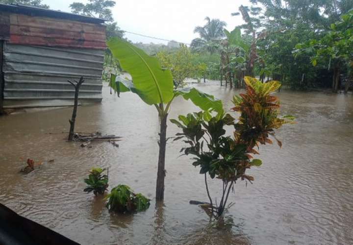 Inundaciones y crecidas de ríos por fuerte lluvia en el país [Video]