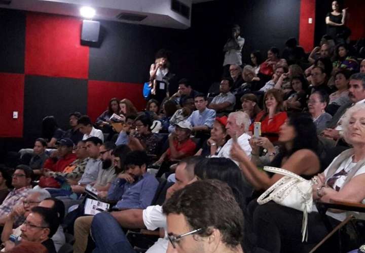 Festival Ícaro Panamá reabre las puertas del Cine Universitario