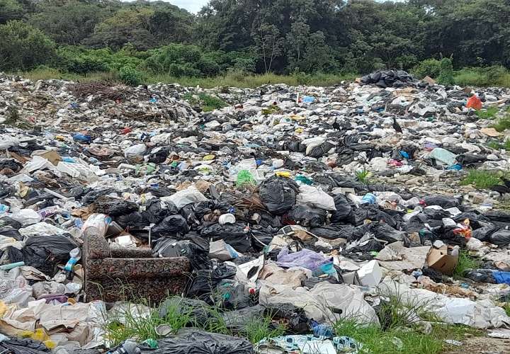 Defensoría abre queja por mal manejo de desechos en Macaracas
