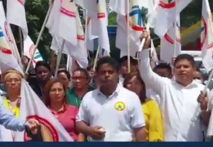Organizaciones sindicales piden destitución de Ministra de Trabajo