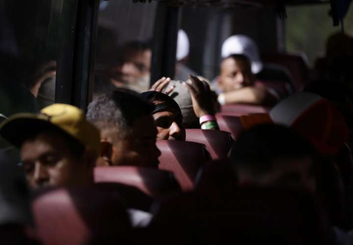 Panamá no ofrece a migrantes viajes gratuitos a Venezuela