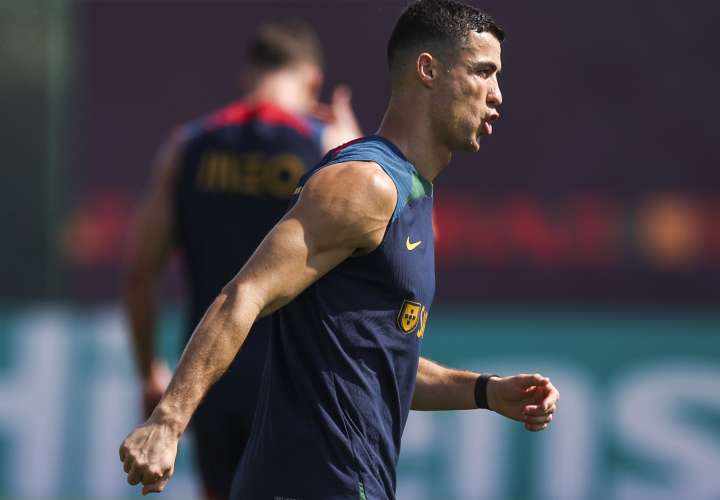 Cristiano Ronaldo se alista para el debut en Qatar 2022. /EFE