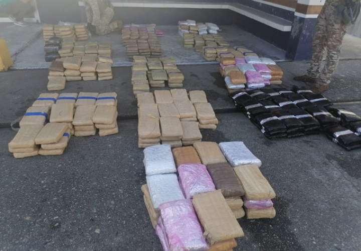 Incautan más de 1 tonelada de droga en Colón y Panamá
