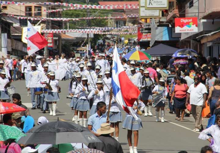 Desfiles patrios en La Chorrera, Boquete, Betania y San Miguelito