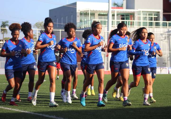 Entrenamiento de la Selección Mayor Femenina de Fútbol de Panamá. Foto: Fepafut
