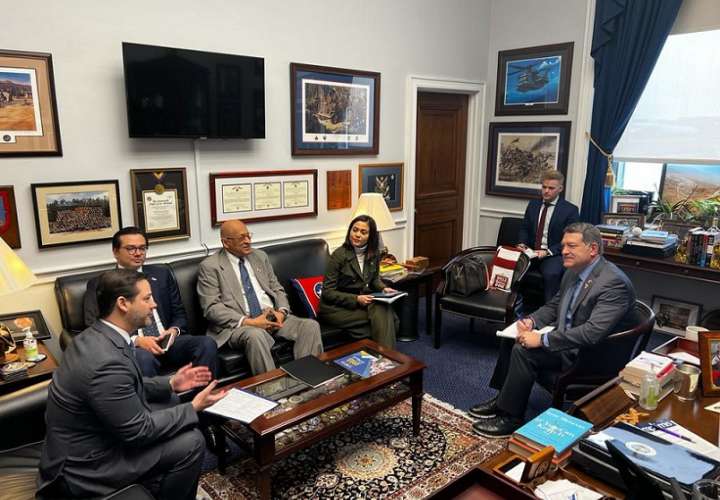 La canciller de Panamá, Janaina  Tewaney, se reunió  en Washington con Mark Green, presidente del Comité de Seguridad Nacional de la Cámara de Representantes de EEUU.