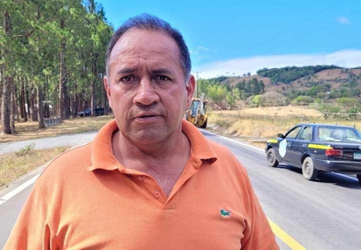 Edgar Guerra, dueño del coaster estacionado con el que colisionó autobús el que transportaba migrantes.