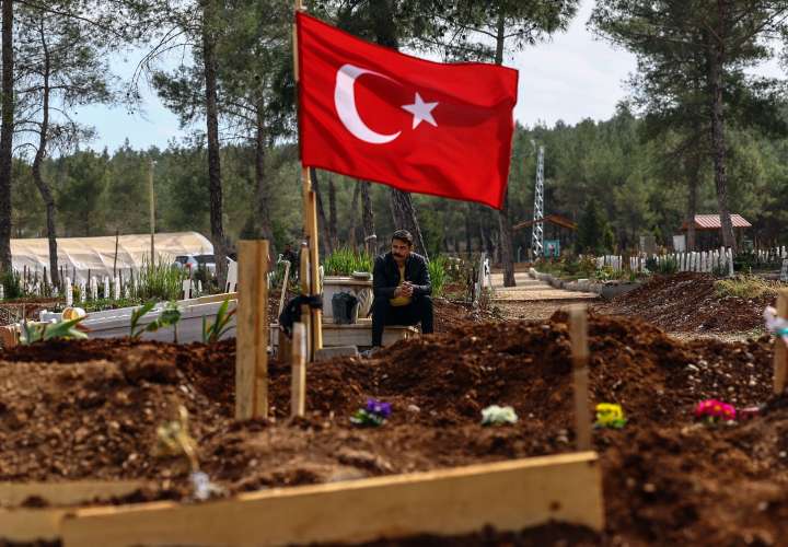 Catorce muertos por inundaciones en Turquía