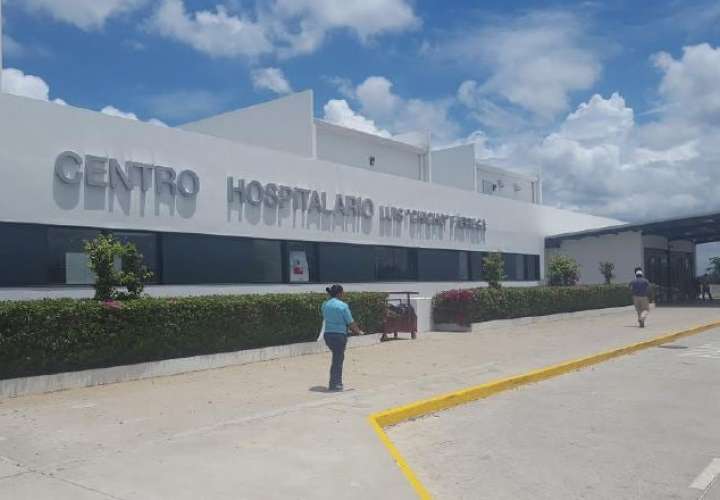 La víctima de abuso sexual se mantiene recluida en el Hospital Regional Luis Chicho Fábrega, en Santiago, en condición delicada.