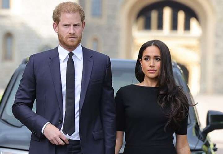 Harry asistirá a la coronación de Carlos III; su mujer no irá