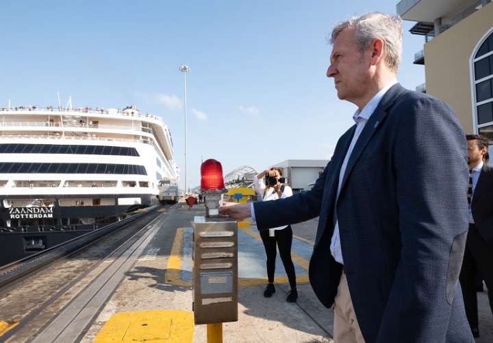  El presidente de la Junta de Galicia, Alfonso Rueda Valenzuela visitó las esclusas de Miraflores en el Canal de Panamá,