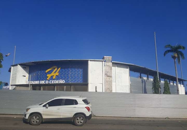 Remodelación del estadio Rico Cedeño, de Herrara, no ha sido culminada