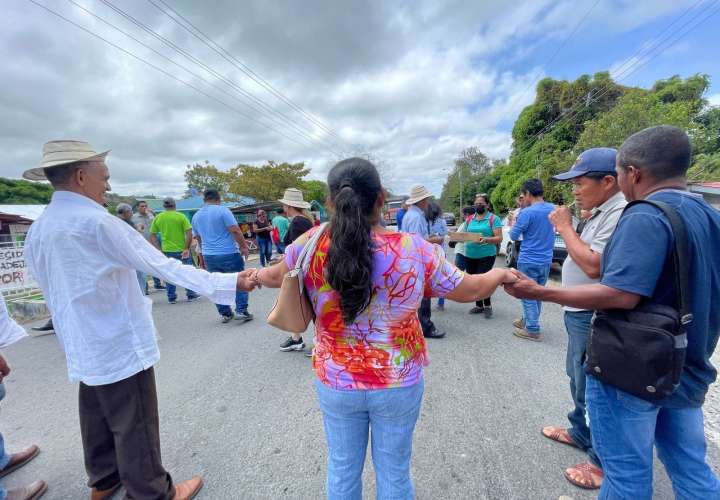 Protestan en La Pintada; exigen respuesta al tema de Minera Panamá
