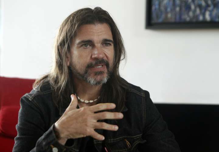 Juanes, sin ser un "virtuoso", hace música que toca a mucha gente