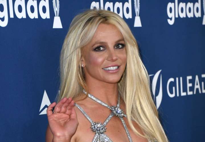 Afirman que Britney se zampa metanfetamina y por eso anda ponchi