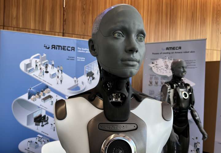 Robots afirman que podrían dirigir mejor el mundo que los humanos