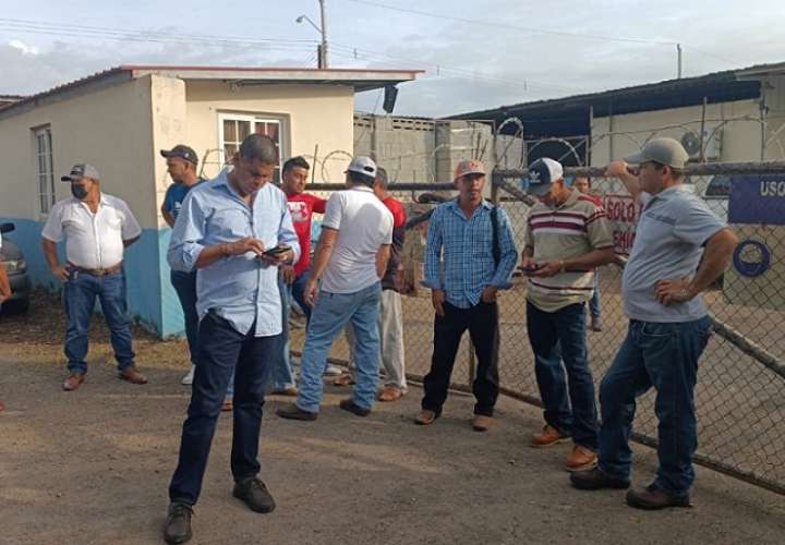 Alrededor de 450 personas que laboraron en el Moviot de Herrera se encuentran a la espera que se les paguen primas de antigüedad, vacaciones y otros.