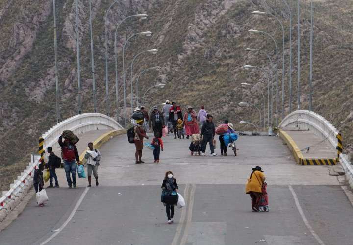 Elevan a 10 los detenidos durante protestas en Perú