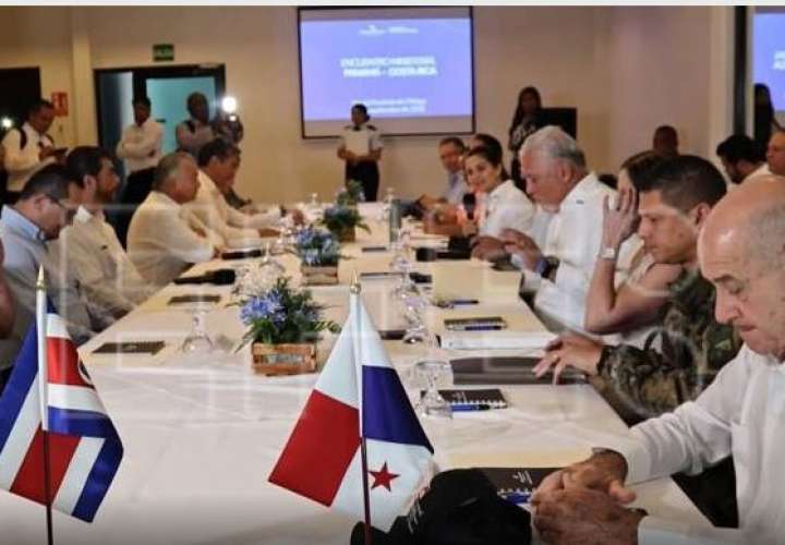 Panamá y Costa Rica analizan crisis migratoria en cita fronteriza