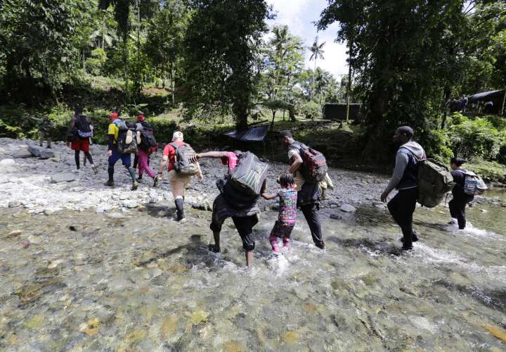 Panamá culpa a entes internacionales de avalancha migratoria