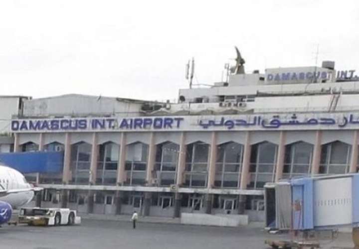 Aeropuertos de Damasco y Alepo quedan fuera de servicio tras ataques