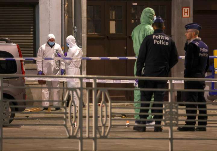 Al menos dos personas mueren al abrir fuego un hombre en Bruselas