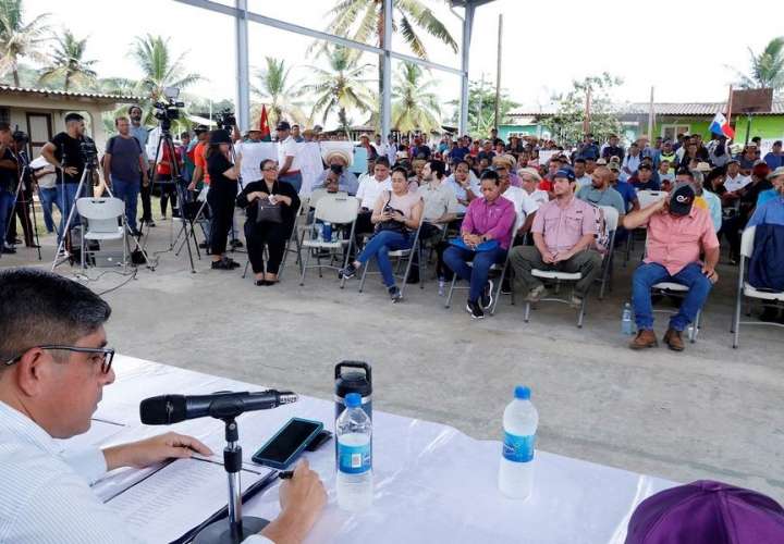 Consultas ciudadanas sobre el contrato minero en Donoso. Foto/Asamblea Nacional
