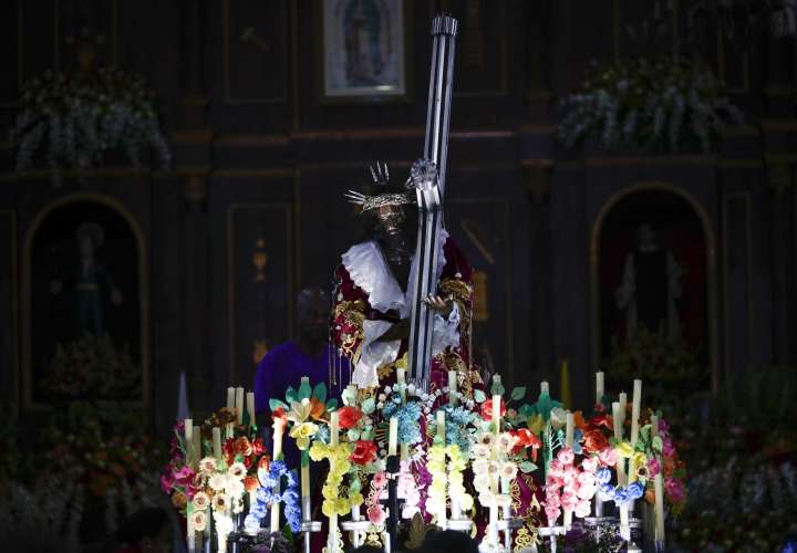 Los fieles del Naza se reúnen anualmente el 21 de octubre en Portobelo, casa del Cristo Negro. 