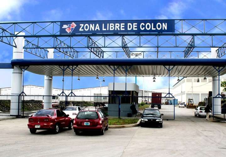 Puerta principal de acceso a la Zona Libre de Colón.