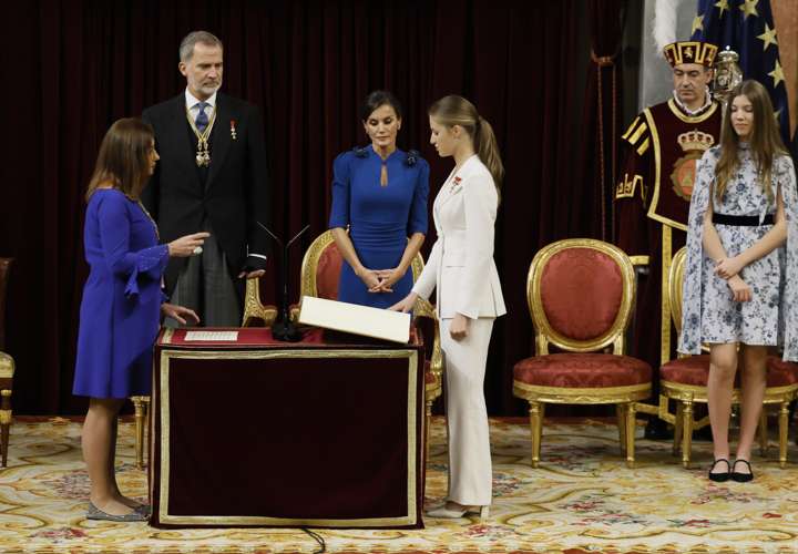 Princesa Leonor pronuncia juramento para ser  futura reina de España