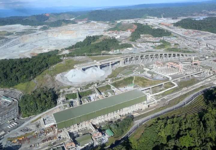 First Quantum cree en beneficios de minería para Panamá