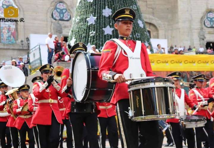 Banda colombiana invitada de lujo en el Desfile de Navidad