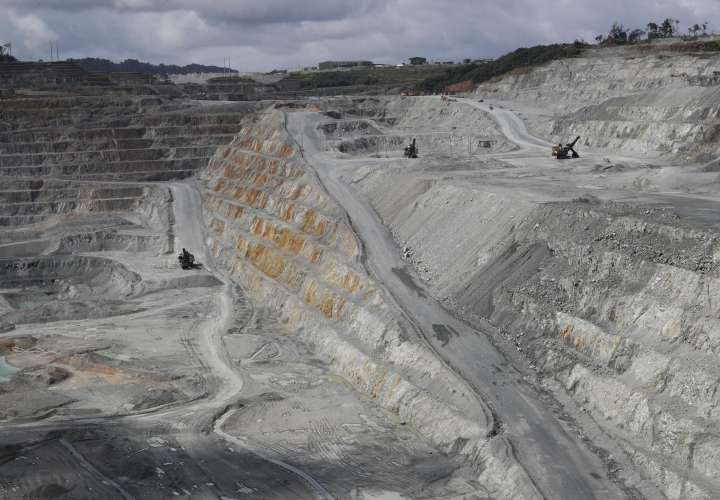 Minera usará "todas las vías legales" para proteger su inversión 